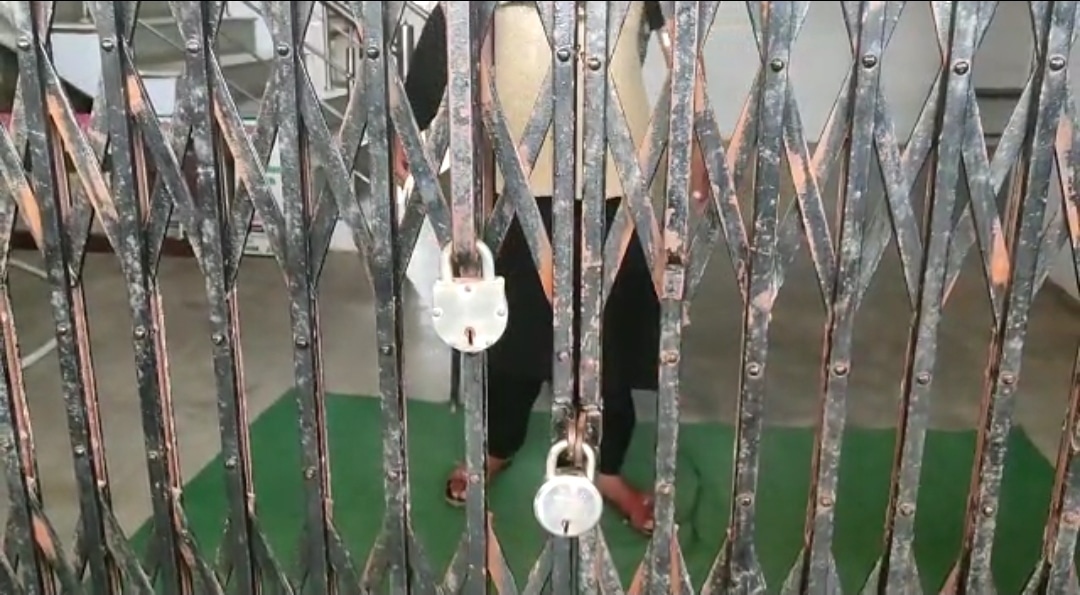 Pregnant Woman On Drip Locked For Hours In Health Care Facility By Staff In Sonawari