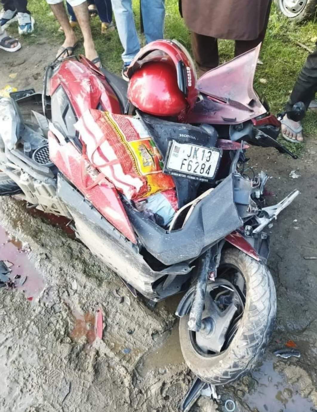 Brother-Sister Duo Injured In Accident In Pulwama District