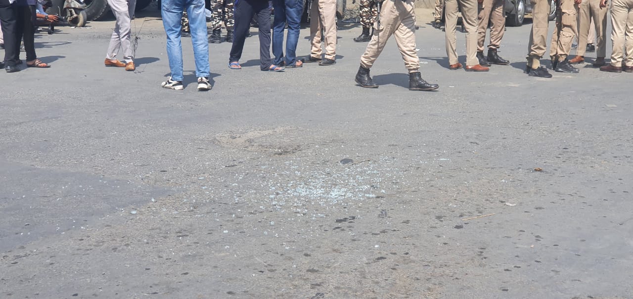 Grenade attack at Hari Singh High street, 05 civilians suffer minor injuries