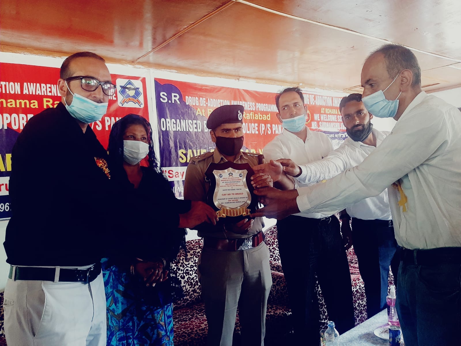 Sopore Police conducts Drug de-addiction awareness programme at Rohama