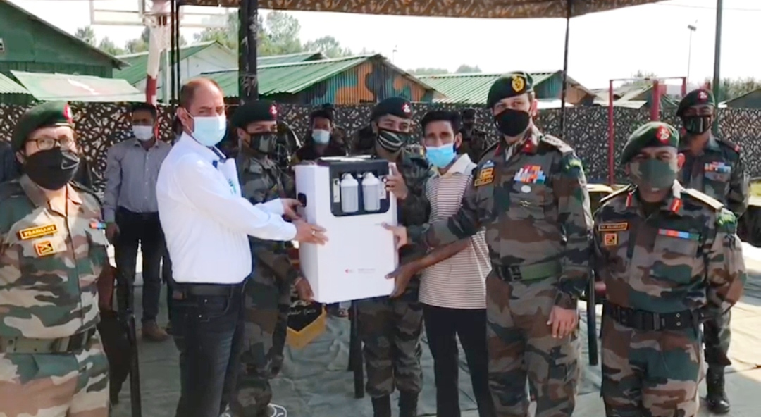 Army Donates Oxygen Concentrators Worth 50 Lacs To Health Centers Of Rafiabad, Locals express gratitude