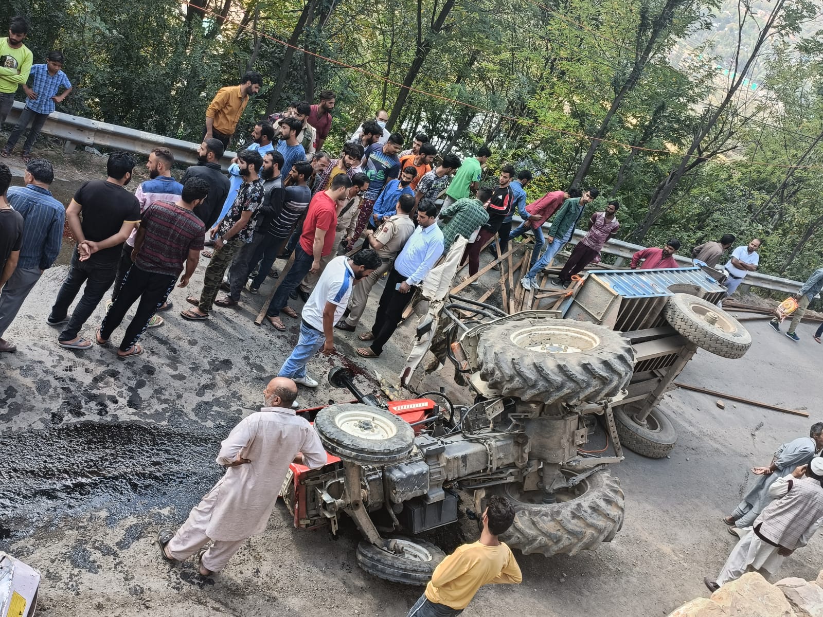 One Person Killed, Another Injured As Tractor Falls Into 40-ft Gorge In Ramban