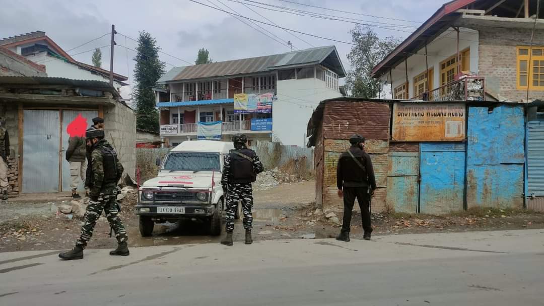 Hoax Bomb Scare In Tral As Suspicious Object Turns To Be Empty Bottles Tied With Wire