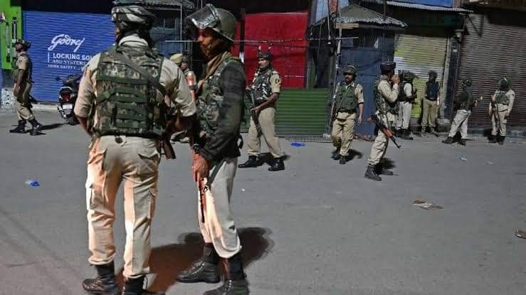 Cop injured as militants attack police party in Nawa Kadal Srinagar
