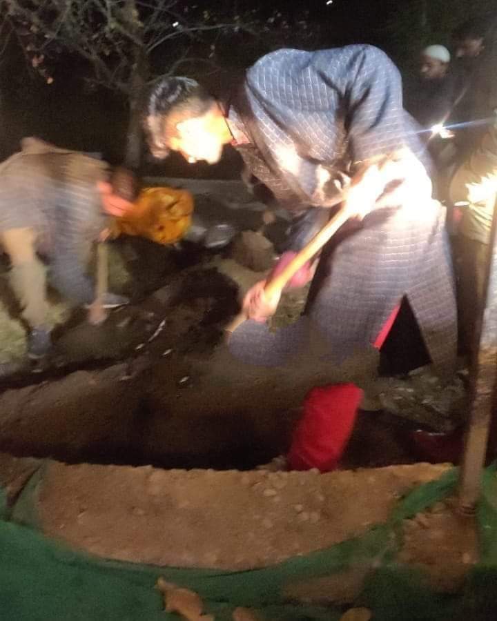 Hyderpora ‘Encounter’: Bodies Of 2 Srinagar Residents Exhumed In Handwara