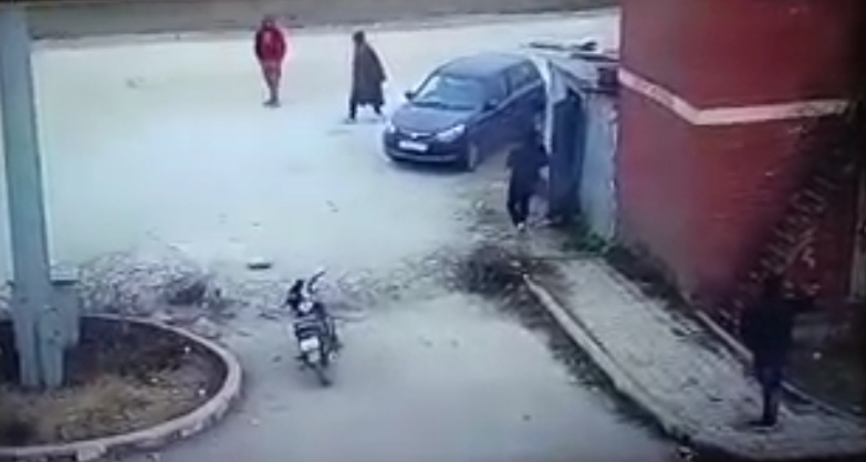 Railway Cop Escapes Unscathed In Militant Attack, Awantipora Village Cordoned Off