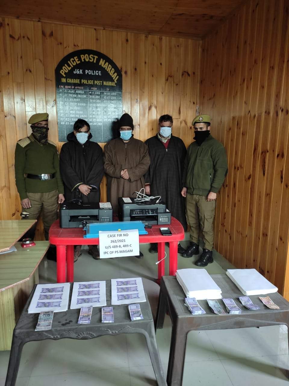 Police busts fake currency racket; 03 accused persons arrested