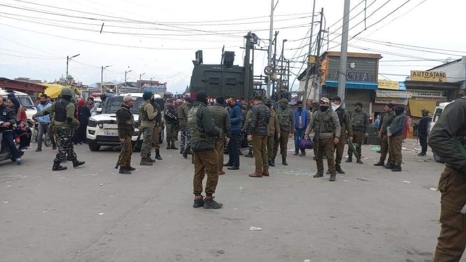 Death toll in Srinagar grenade attack reaches 2