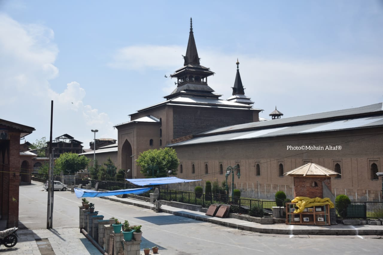 Authorities Allow Taraweeh Prayers at Jamia Masjid Srinagar