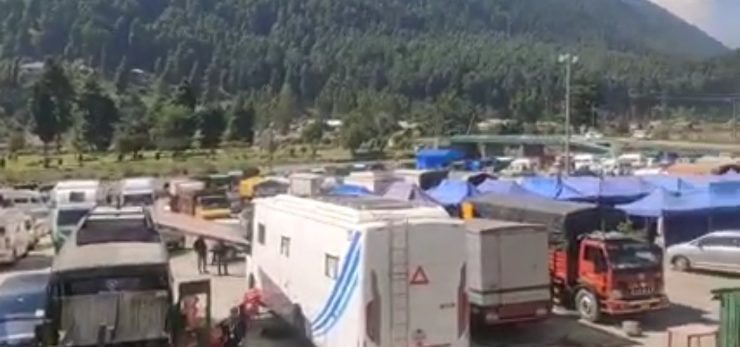 Lone Miscreant Arrested for Pelting stones on Crew Members During Film Shoot in Anantnag: Police