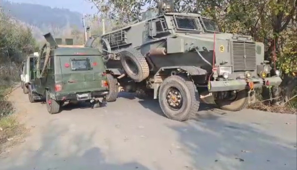 Baramulla Gunfight Day 02: Local LeT Militant captured Alive, Foreign Militant Usman Still At Large in Injured Condition, Chase On: ADGP Kashmir